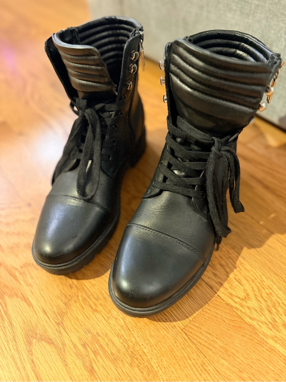 Blondo Waterproof Black Women's Lace-Up Boots